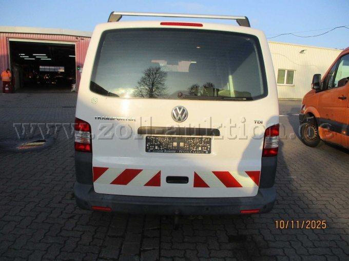 Rückansicht: Heckklappe mit Heckfenster