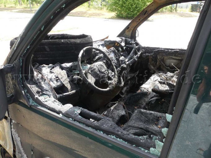 1 Volkswagen T6 2.0 TDI 4Motion Pritsche lang Doppelkabine*Brand/Totalschaden – foto 5 – kavel bij Zoll-Auktion, Potsdam