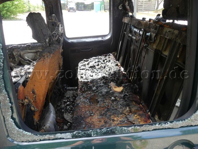 1 Volkswagen T6 2.0 TDI 4Motion Pritsche lang Doppelkabine*Brand/Totalschaden – foto 7 – kavel bij Zoll-Auktion, Potsdam