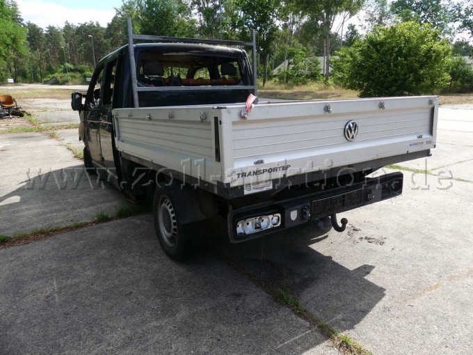 1 Volkswagen T6 2.0 TDI 4Motion Pritsche lang Doppelkabine*Brand/Totalschaden – foto 4 – kavel bij Zoll-Auktion, Potsdam