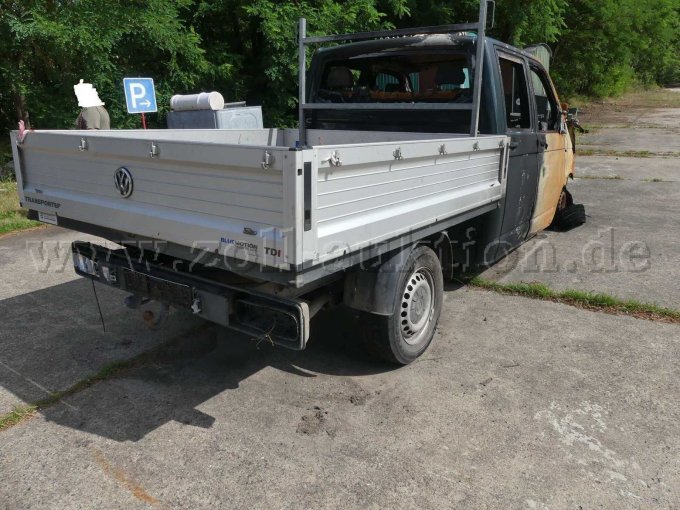 1 Volkswagen T6 2.0 TDI 4Motion Pritsche lang Doppelkabine*Brand/Totalschaden – foto 3 – kavel bij Zoll-Auktion, Potsdam