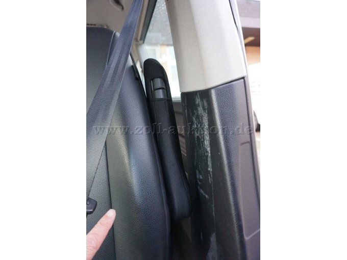 A-Säule, Klebereste