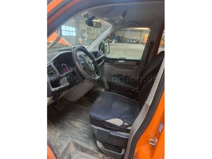 1 Volkswagen T6 Transporter met laadbak (SF) (05.2015–2019) – foto 9 – kavel bij Zoll-Auktion, Pforzheim