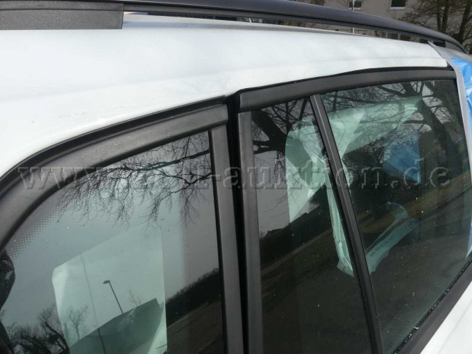 Schaden Dachholm und Tür