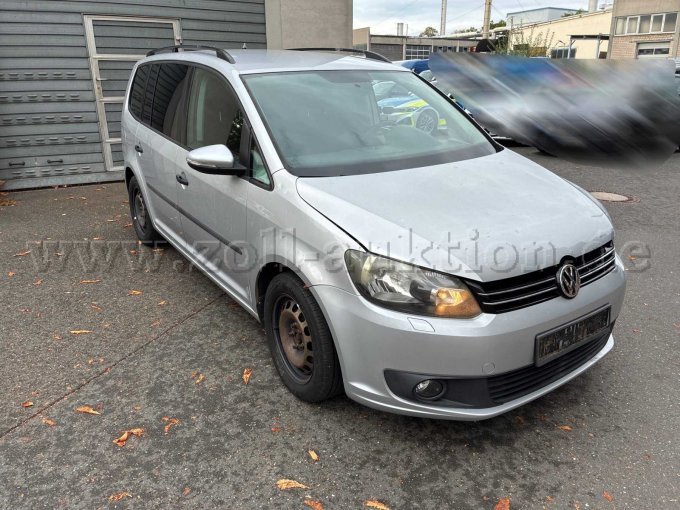 1 Volkswagen Touran – foto 5 – kavel bij Zoll-Auktion, Bayreuth