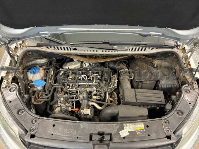1 Volkswagen Touran – foto 11 – kavel bij Zoll-Auktion, Bayreuth