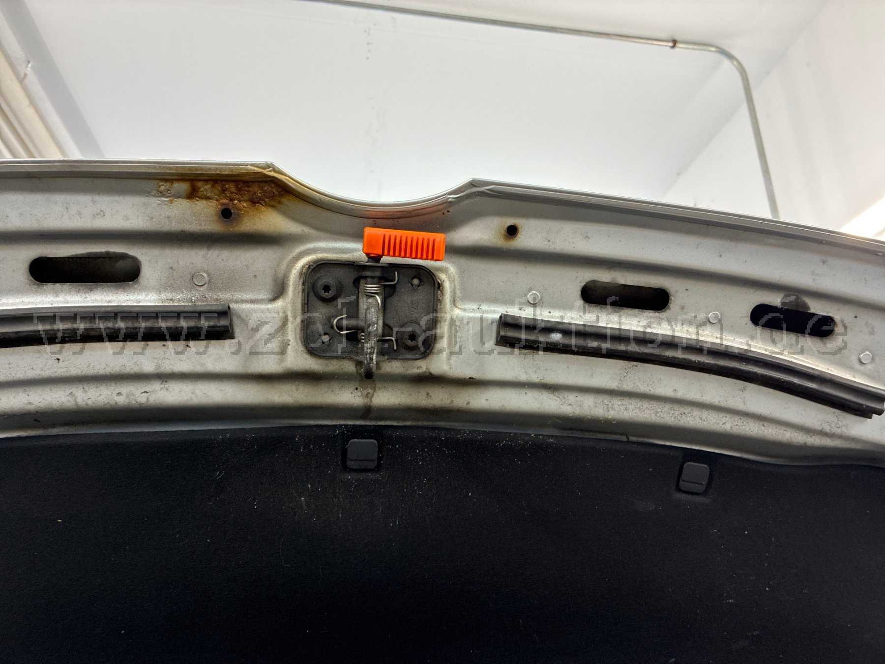Motorhaube innen