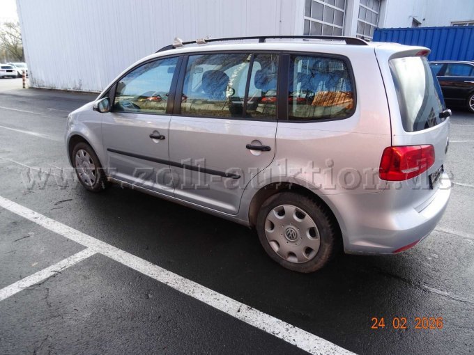 seitlich links hinten