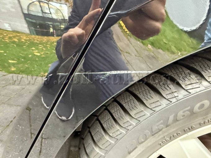 Kratzer Seitenteil links