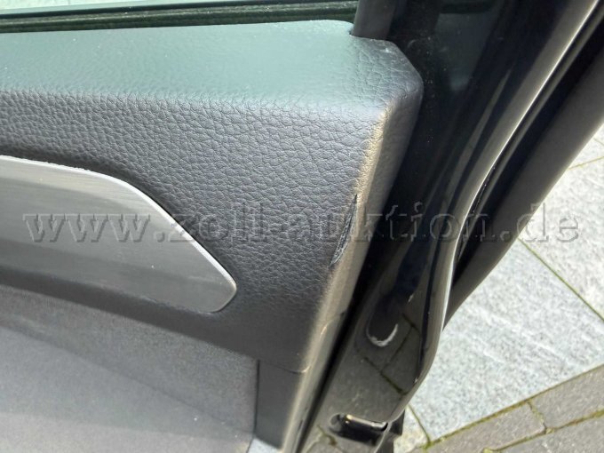 Schaden Türverkleidung