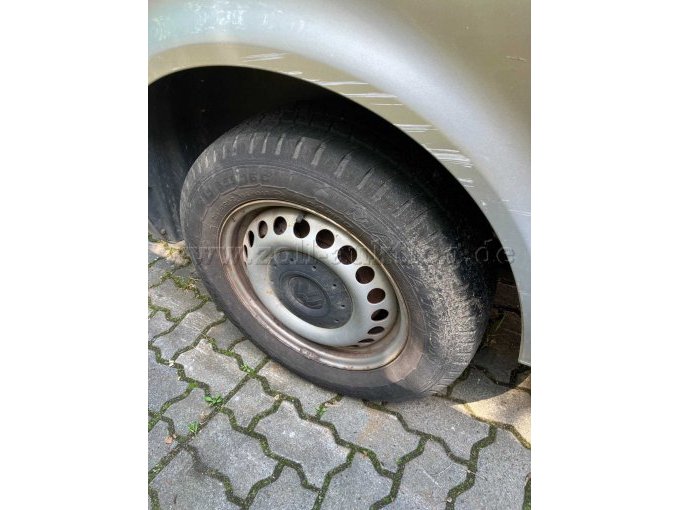 Beschädigung Kotflügel hinten links