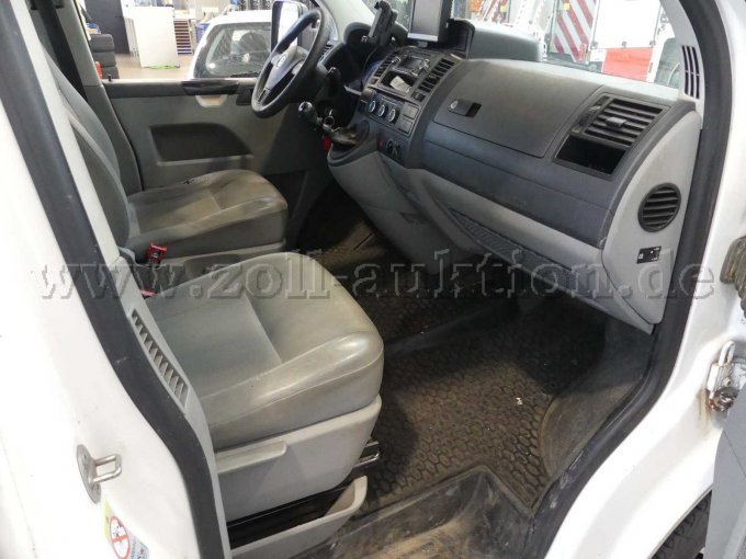 1 Volkswagen Transporter 2.0 TDI met lange laadbak, DoKa – foto 3 – kavel bij Zoll-Auktion, Münster