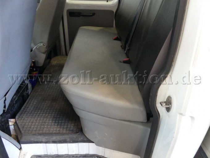 1 Volkswagen Transporter 2.0 TDI met lange laadbak, DoKa – foto 6 – kavel bij Zoll-Auktion, Münster