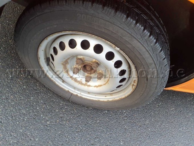 1 Volkswagen Transporter 7HC TDI – foto 16 – kavel bij Zoll-Auktion, Herzberg