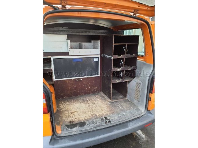 1 Volkswagen Transporter 7HC TDI – foto 8 – kavel bij Zoll-Auktion, Herzberg