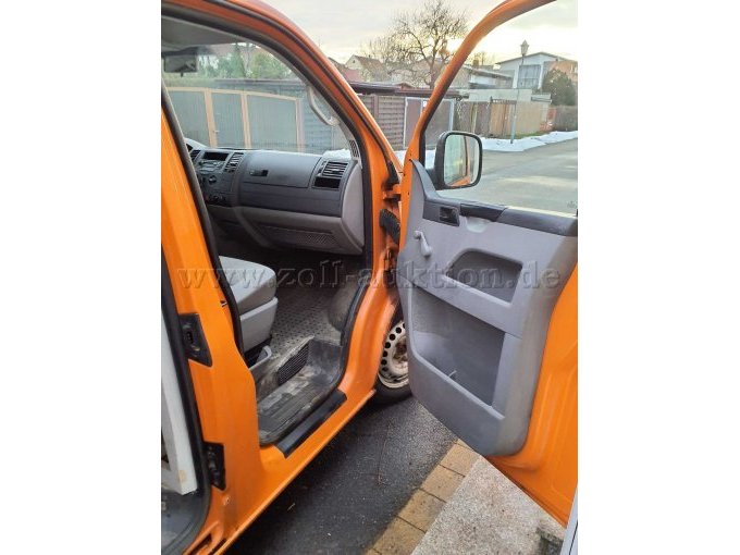1 Volkswagen Transporter 7HC TDI – foto 11 – kavel bij Zoll-Auktion, Herzberg