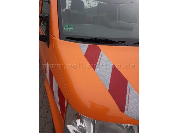 Kratzer auf Motorhaube rechts