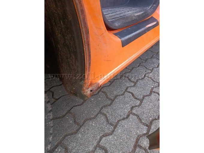 Rostschaden an Schweller links