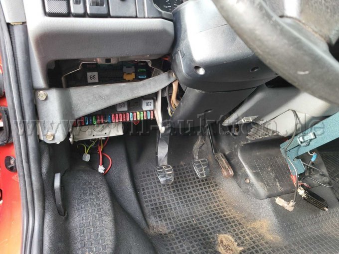 Innenraum fehlende Abdeckung