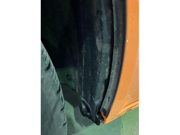 Schaden an Radkasten