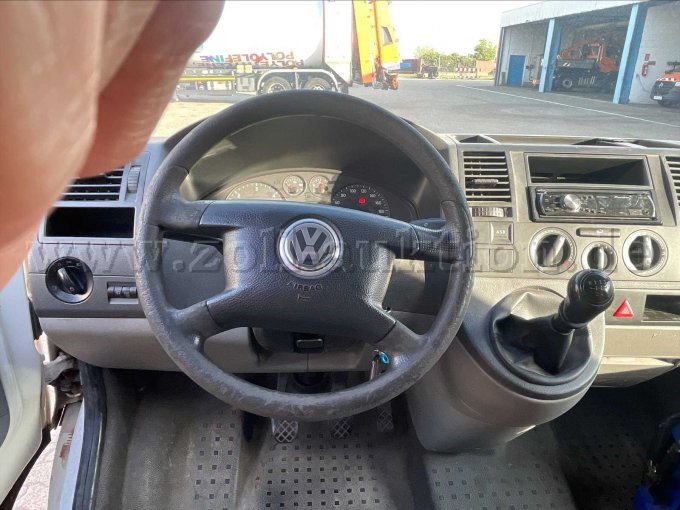 1 Volkswagen Transporter T5 bestelwagen 1,9 diesel – foto 9 – kavel bij Zoll-Auktion, Speyer