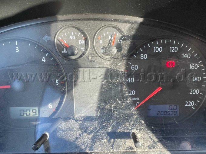 1 Volkswagen Transporter T5 bestelwagen 1,9 diesel – foto 10 – kavel bij Zoll-Auktion, Speyer