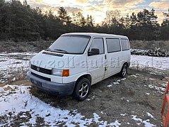 VW Transporter vorn