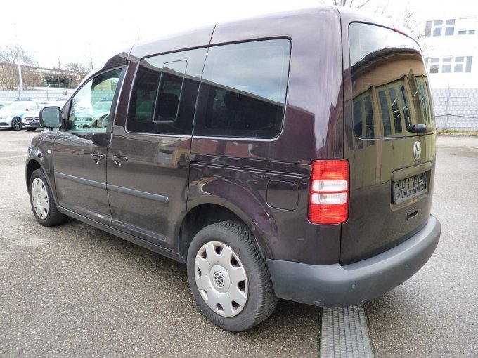 Ansicht von hinten schräg links