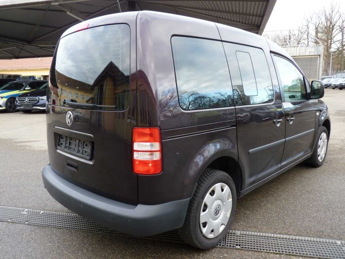 Ansicht von hinten schräg rechts