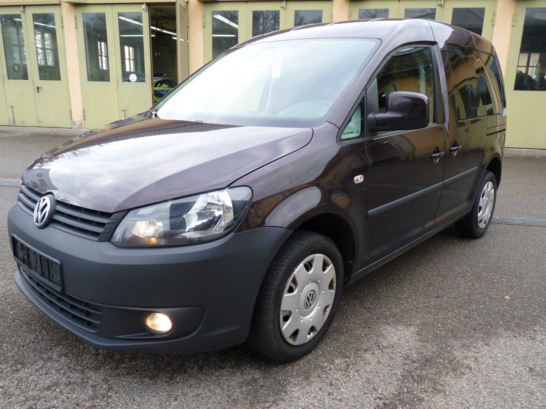 Ansicht von vorne schräg links