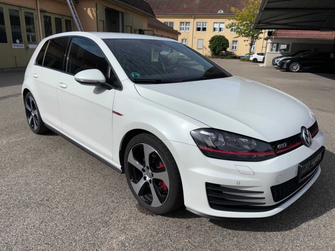1 Volkswagen VW Golf VII Limousine GTI 2.0 TSI DSG – foto 3 – kavel bij Zoll-Auktion, Stuttgart