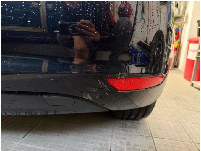 nicht reparierter Vorschaden: Heckverkleidung