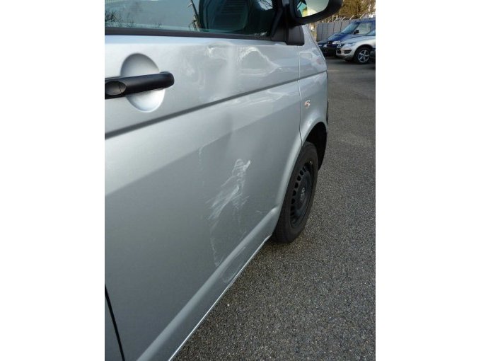Schaden an Beifahrertüre