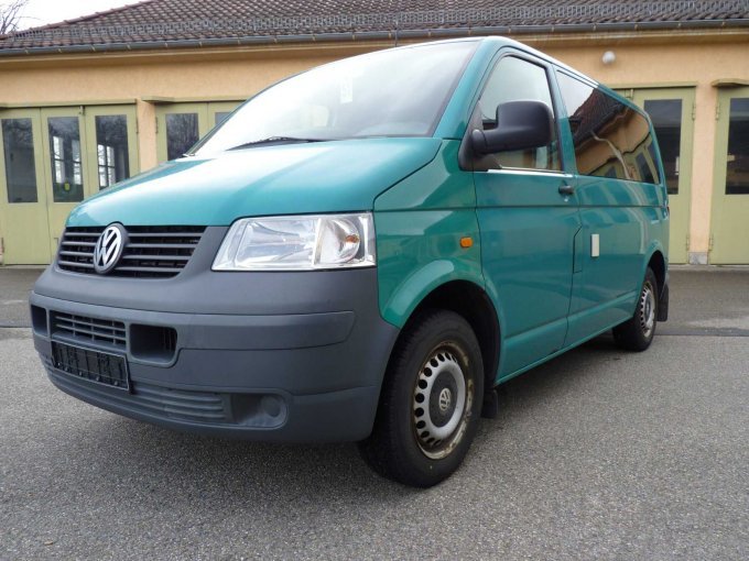 Ansicht von vorne schräg links