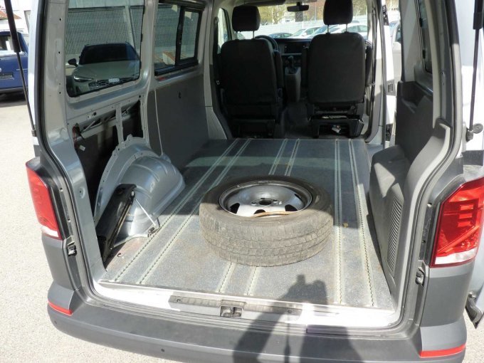 Sicht von hinten in den Fond