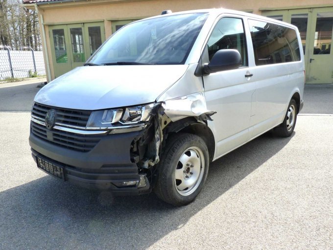 Ansicht von vorne links Ansicht von vorne links