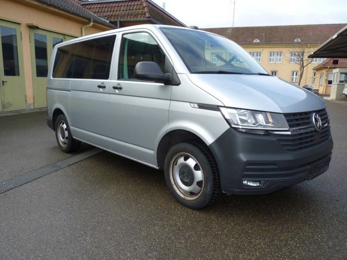 Ansicht von vorne schräg rechts