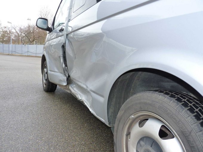 Ansicht Unfallschaden links von hinten