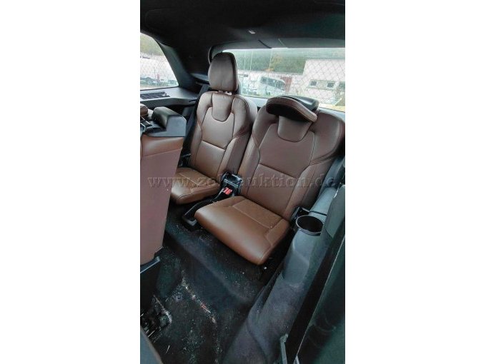 1 Volvo XC 90 T 8 Twin Engine Hybrid – foto 8 – kavel bij Zoll-Auktion, Wandlitz