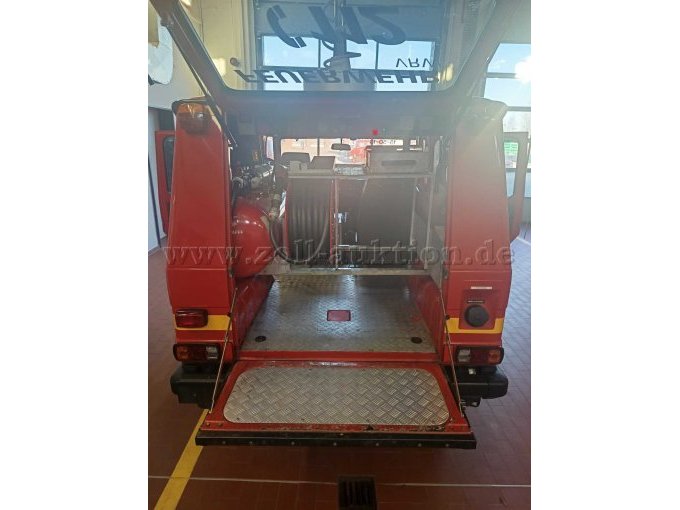 Heckansicht mit Wasserbehälter