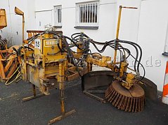 Seitenansicht Wildkrautbesen