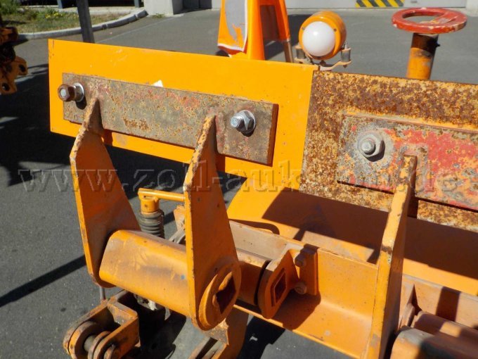 1 Vorbaukehrmaschine Schmidt Typ VKS 4.2 – foto 9 – kavel bij Zoll-Auktion, Würzburg