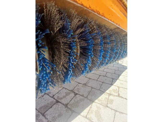 Besen von unten 1