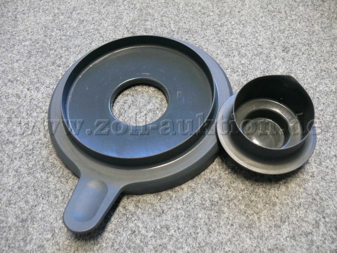 Thermomix TM6, Mixtopfdeckel und Messbecher