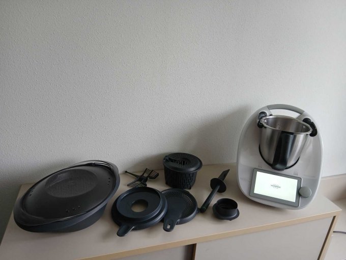 Gerät mit Vorwerk-Zubehör