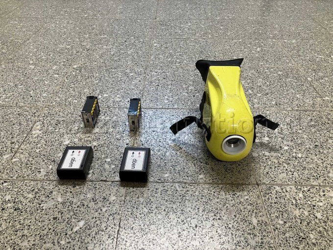 Kamera und Batteriepacks vorne