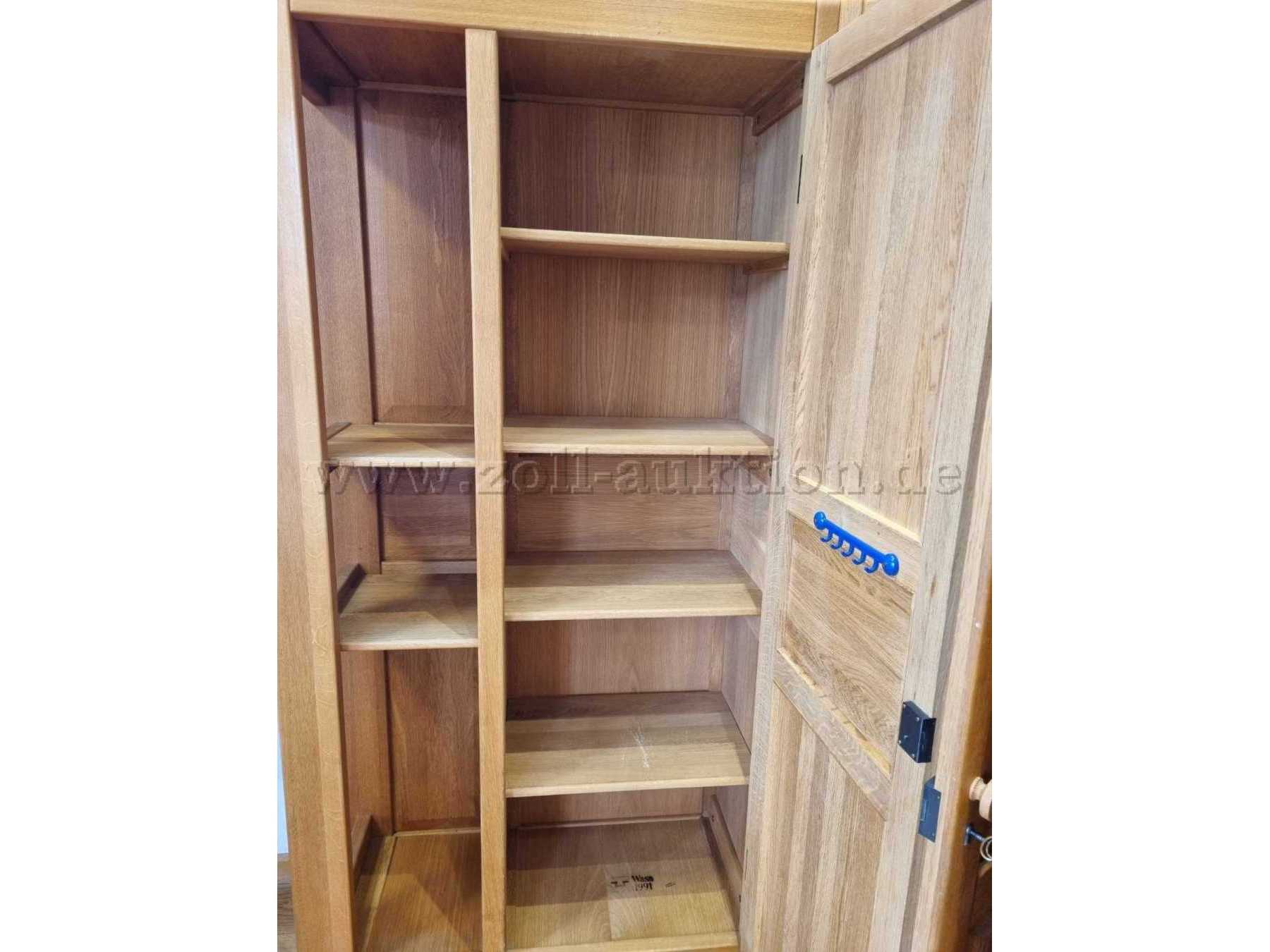 Garderobenschrank Fächer