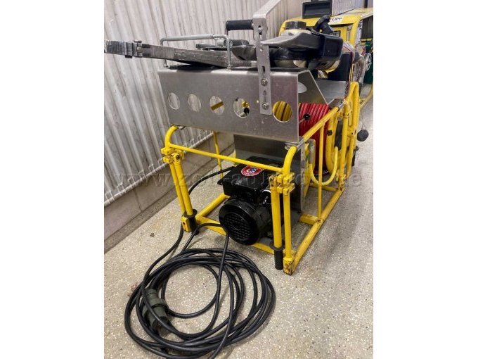 hydraulishcer Rettungssatz Motorseite