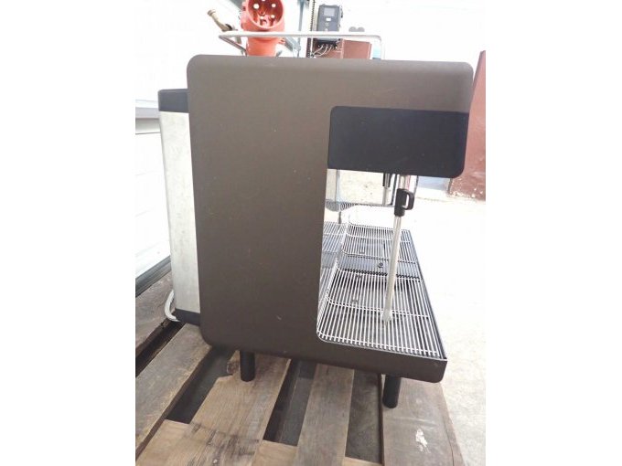 Kaffeemaschine seitlich