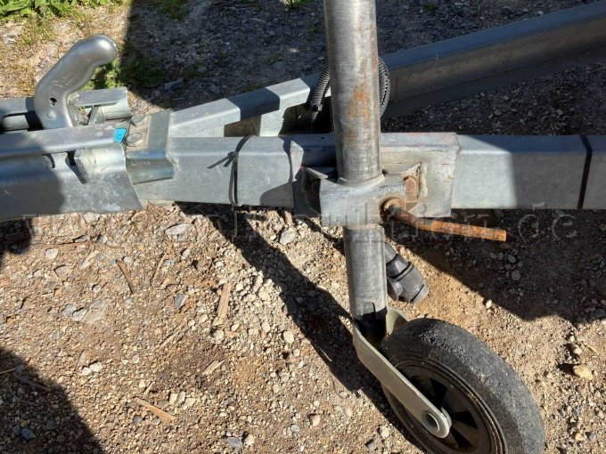 Krumme Deichsel mit Stützrad